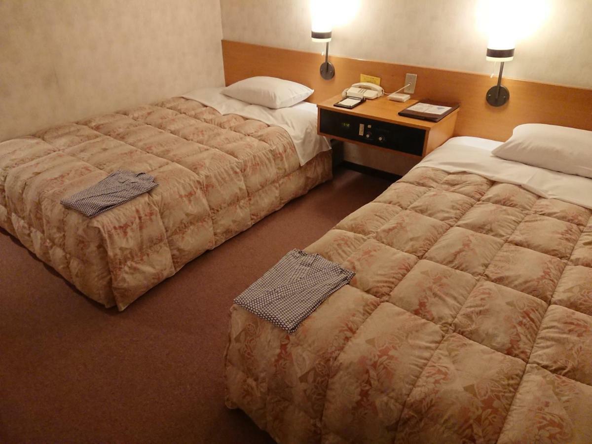 Mihara Kokusai Hotel Екстериор снимка